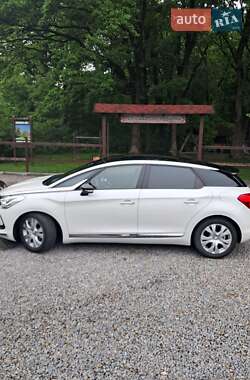 Хетчбек Citroen DS5 2012 в 