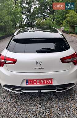 Хетчбек Citroen DS5 2012 в 