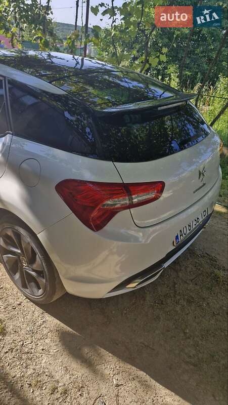 Хэтчбек Citroen DS5 2012 в Мукачево