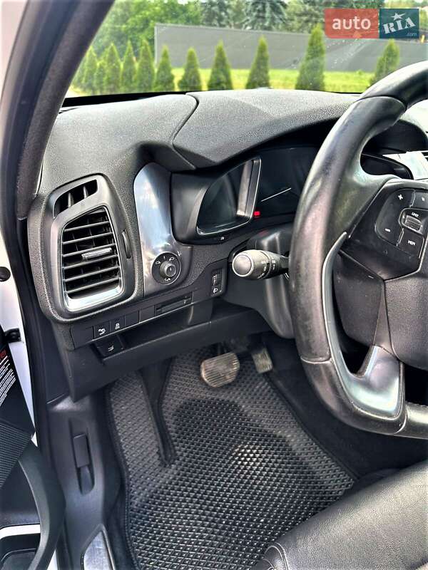Хетчбек Citroen DS5 2014 в Чернівцях