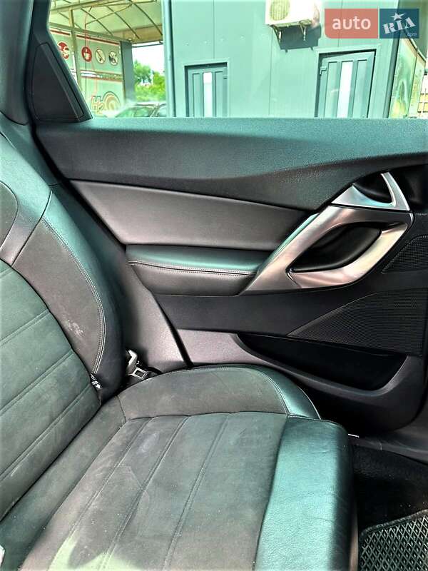Хетчбек Citroen DS5 2014 в Чернівцях