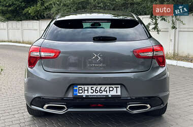 Хэтчбек Citroen DS5 2011 в 