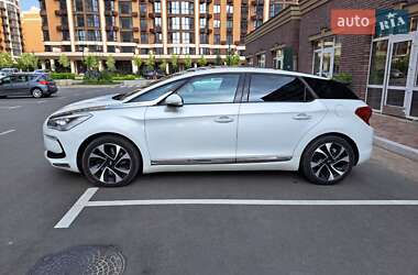 Хэтчбек Citroen DS5 2012 в 
