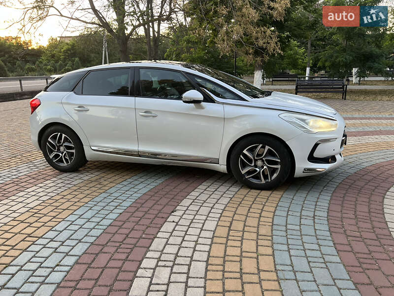 Хэтчбек Citroen DS5 2013 в Сарате