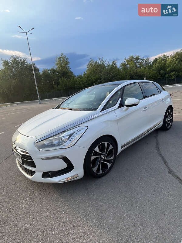 Хетчбек Citroen DS5 2014 в Запоріжжі