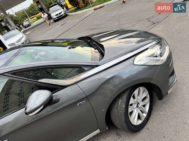 Хэтчбек Citroen DS5 2013 в Киеве