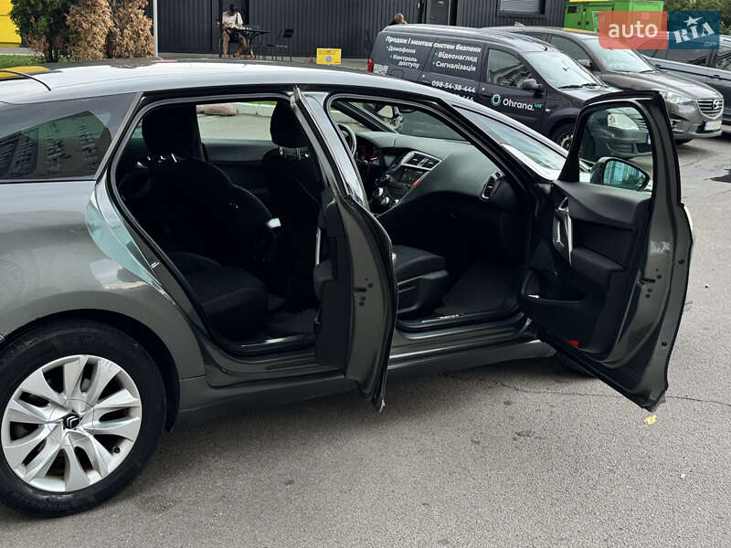 Хэтчбек Citroen DS5 2013 в Киеве