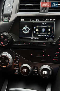 Хэтчбек Citroen DS5 2013 в 
