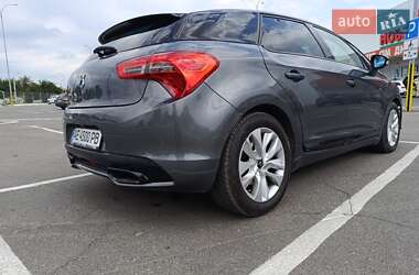 Хэтчбек Citroen DS5 2013 в 