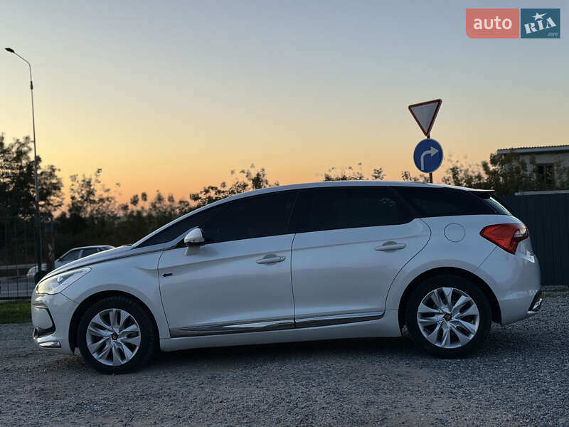 Хэтчбек Citroen DS5 2014 в Тернополе