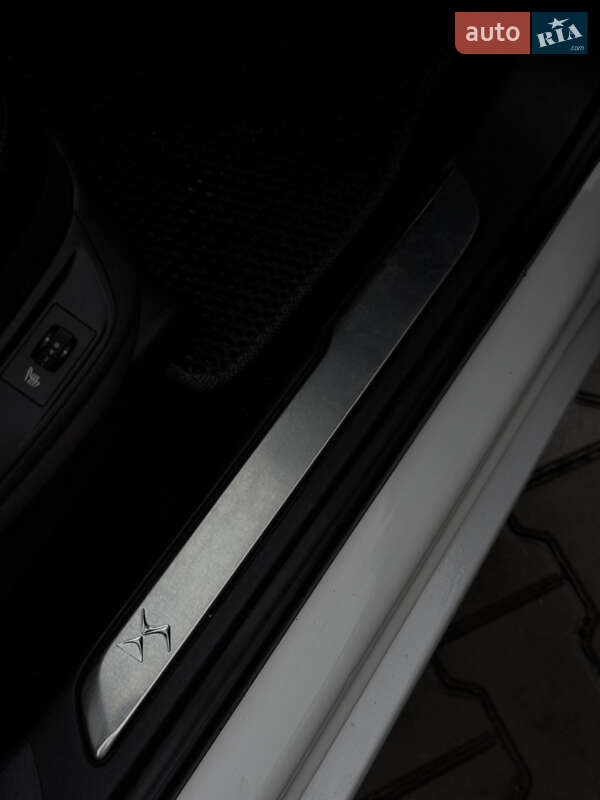 Хэтчбек Citroen DS5 2012 в Киеве фото 37 Хэтчбек Citroen DS5 2012 в Киеве