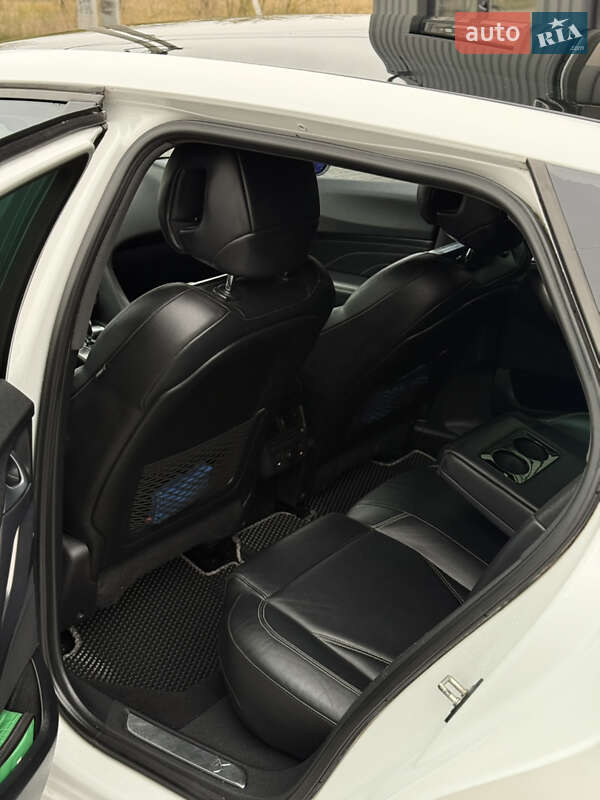 Хэтчбек Citroen DS5 2012 в Киеве фото 44 Хэтчбек Citroen DS5 2012 в Киеве