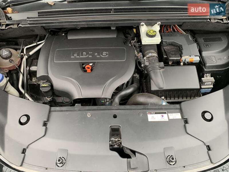 Хэтчбек Citroen DS5 2014 в Бердичеве фото 64 Хэтчбек Citroen DS5 2014 в Бердичеве