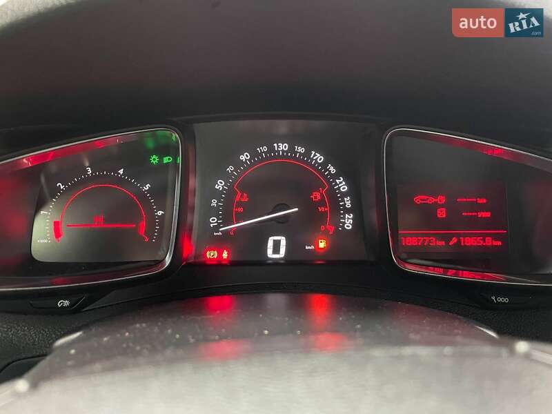 Хэтчбек Citroen DS5 2012 в Киеве