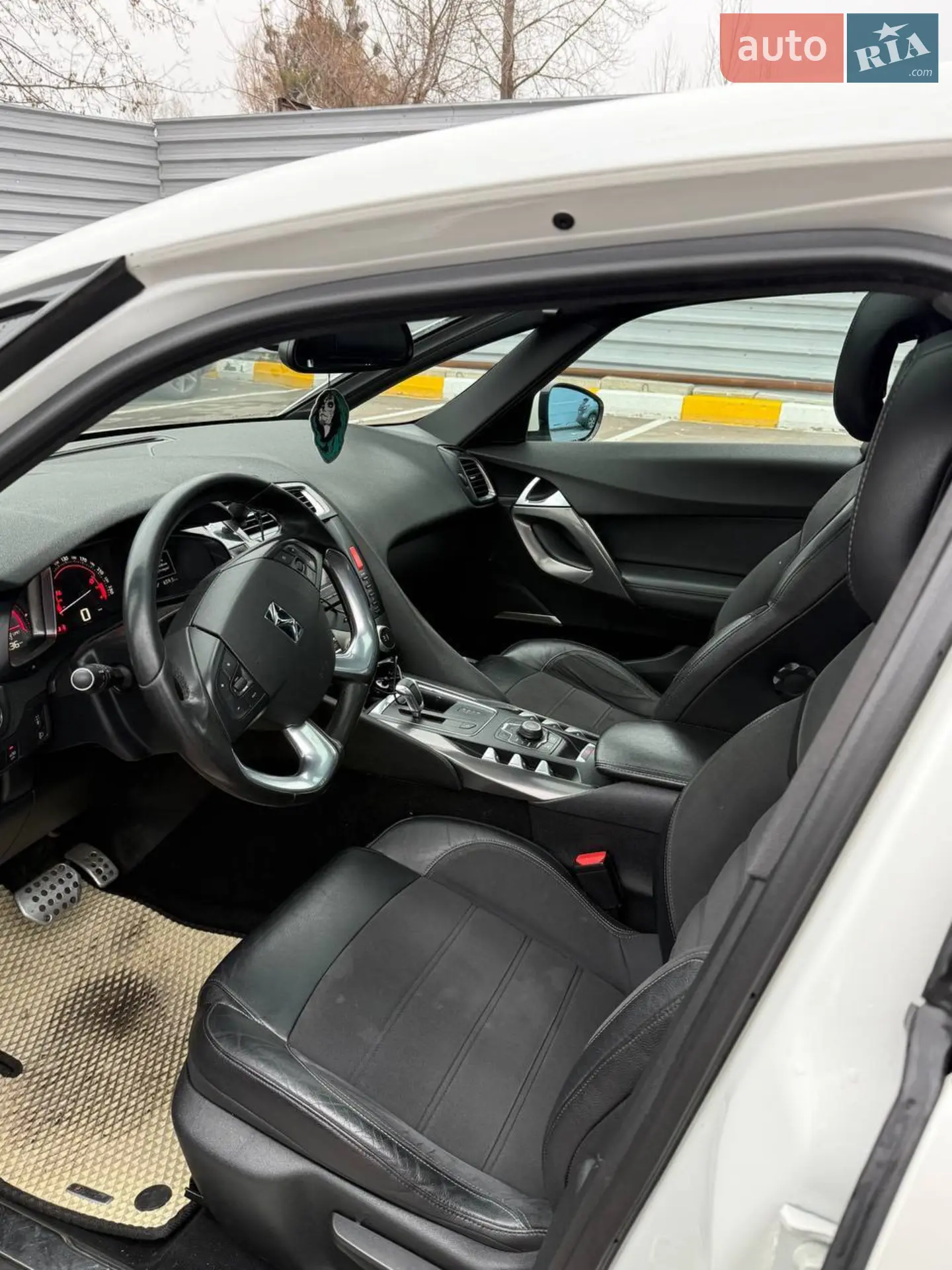 Citroen DS5 2013 VIN VF7KF9HD8DS512471 фото оголошення 8 з 15