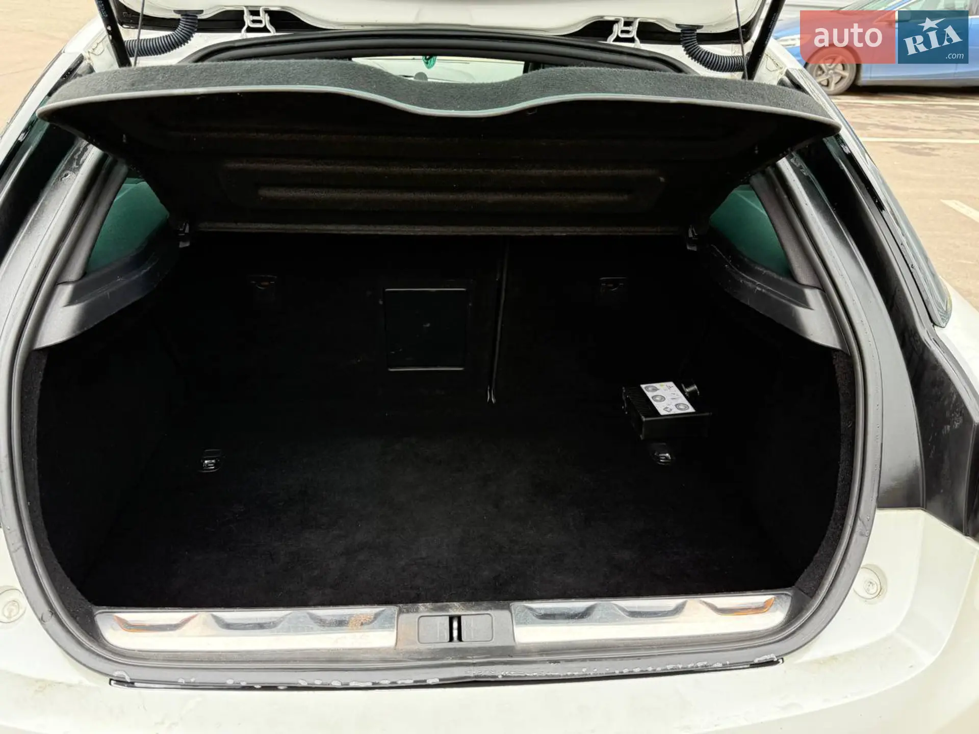 Citroen DS5 2013 VIN VF7KF9HD8DS512471 фото оголошення 10 з 15