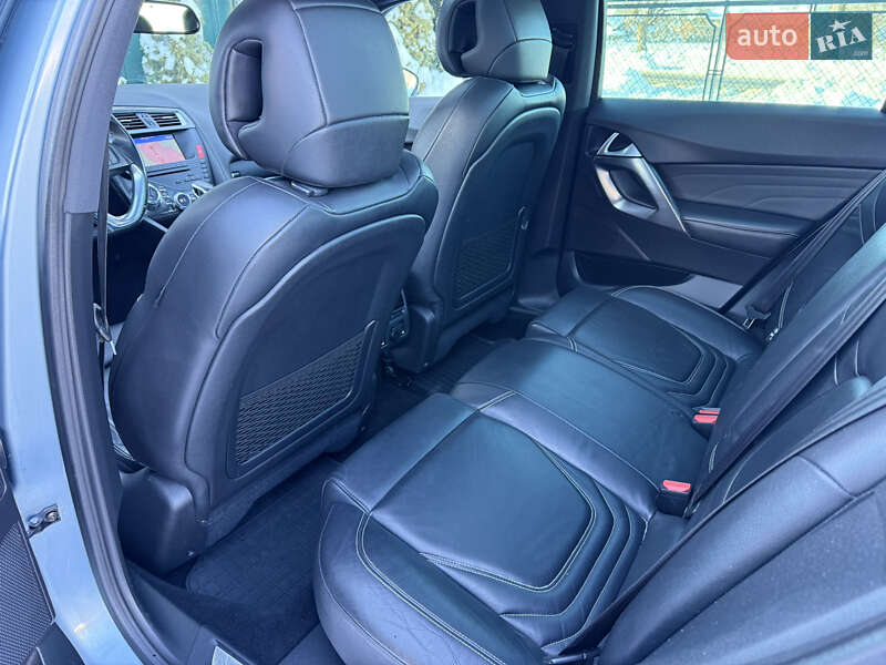 Хэтчбек Citroen DS5 2011 в Самборе