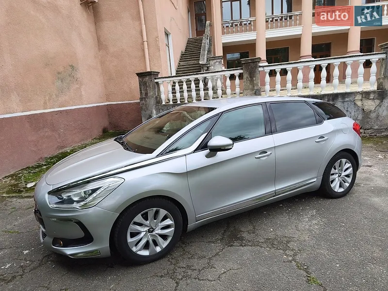 Citroen DS5