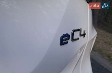 Хэтчбек Citroen e-C4 2021 в 