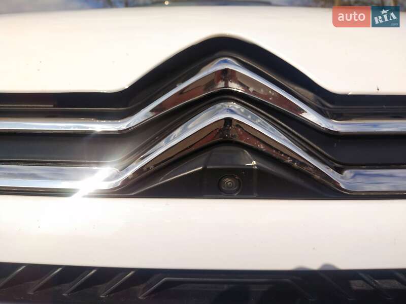 Хетчбек Citroen e-C4 2021 в Ромнах