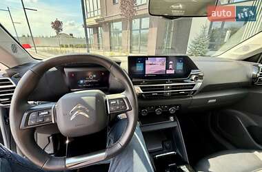 Хэтчбек Citroen e-C4 2022 в 