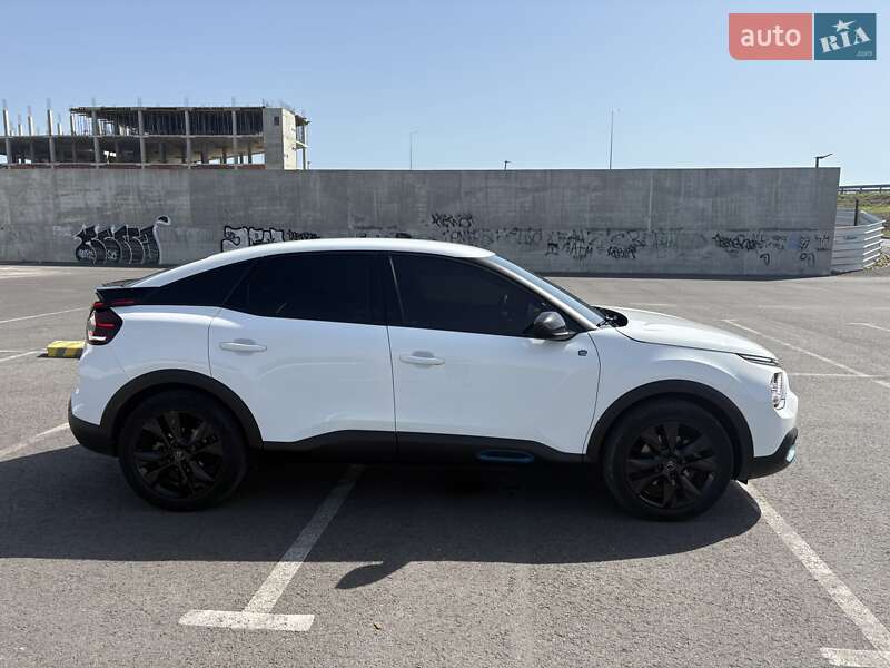 Хэтчбек Citroen e-C4 2021 в Львове