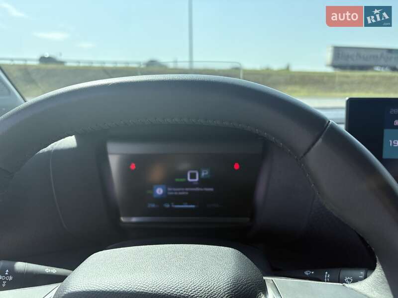 Хэтчбек Citroen e-C4 2021 в Львове