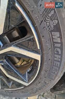 Хэтчбек Citroen e-C4 2022 в 