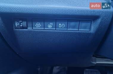 Хэтчбек Citroen e-C4 2022 в 