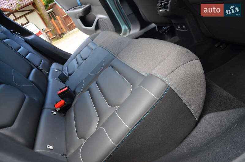 Хэтчбек Citroen e-C4 2021 в Стрые