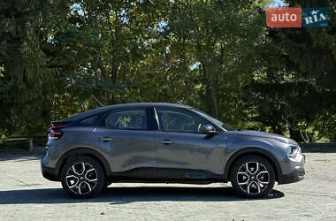 Хэтчбек Citroen e-C4 2023 в 