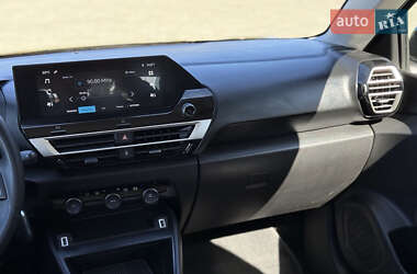 Хэтчбек Citroen e-C4 2023 в 