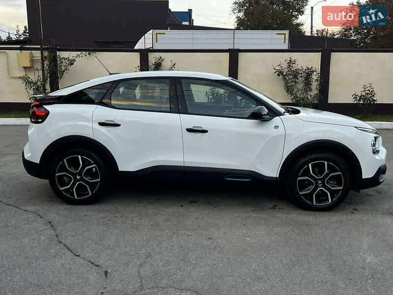 Хэтчбек Citroen e-C4 2023 в Ровно фото 8 Хэтчбек Citroen e-C4 2023 в Ровно