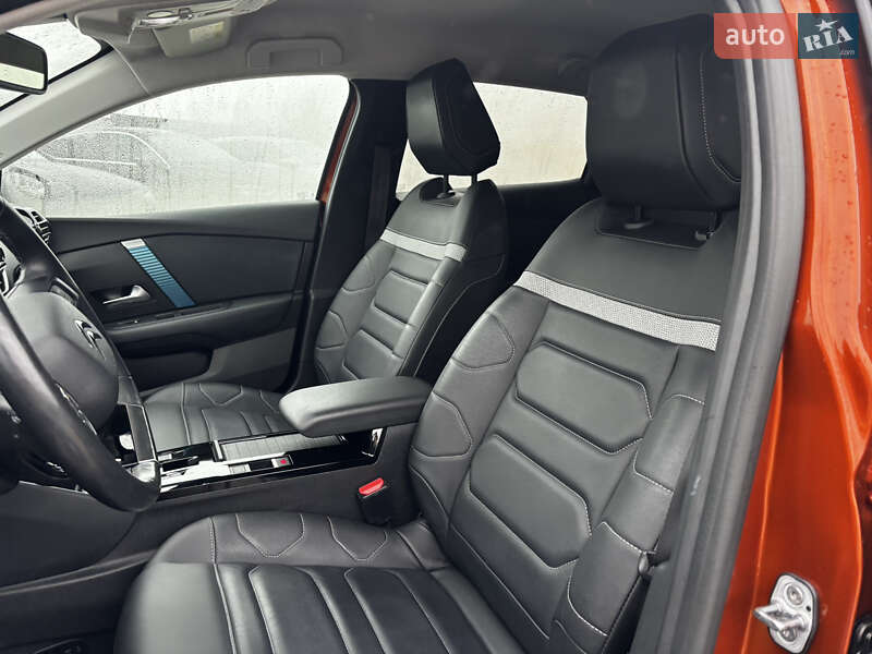 Хэтчбек Citroen e-C4 2021 в Львове