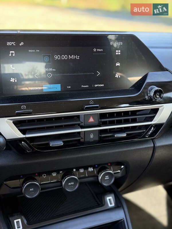 Хэтчбек Citroen e-C4 2023 в Ровно фото 18 Хэтчбек Citroen e-C4 2023 в Ровно