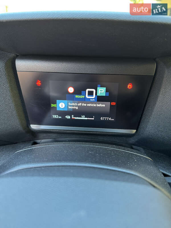 Хэтчбек Citroen e-C4 2022 в Кременце фото 14 Хэтчбек Citroen e-C4 2022 в Кременце