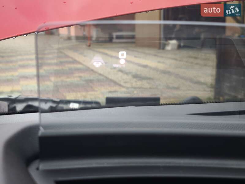 Хэтчбек Citroen e-C4 2021 в Дрогобыче