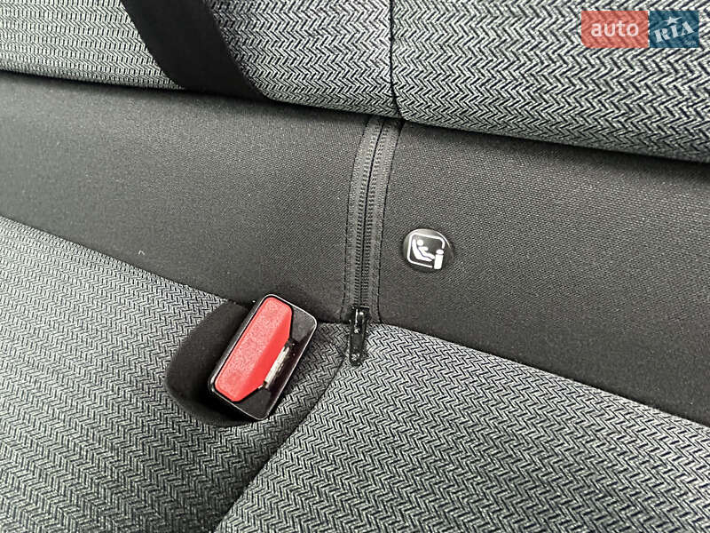 Хетчбек Citroen e-C4 2021 в Чорноморську фото 24 Хетчбек Citroen e-C4 2021 в Чорноморську