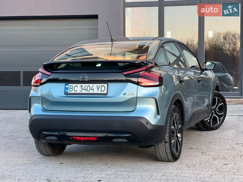 Хэтчбек Citroen e-C4 2022 в Львове