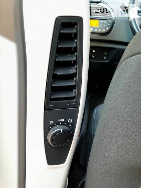 Мінівен Citroen Grand C4 Picasso 2011 в Тернополі фото 35 Мінівен Citroen Grand C4 Picasso 2011 в Тернополі