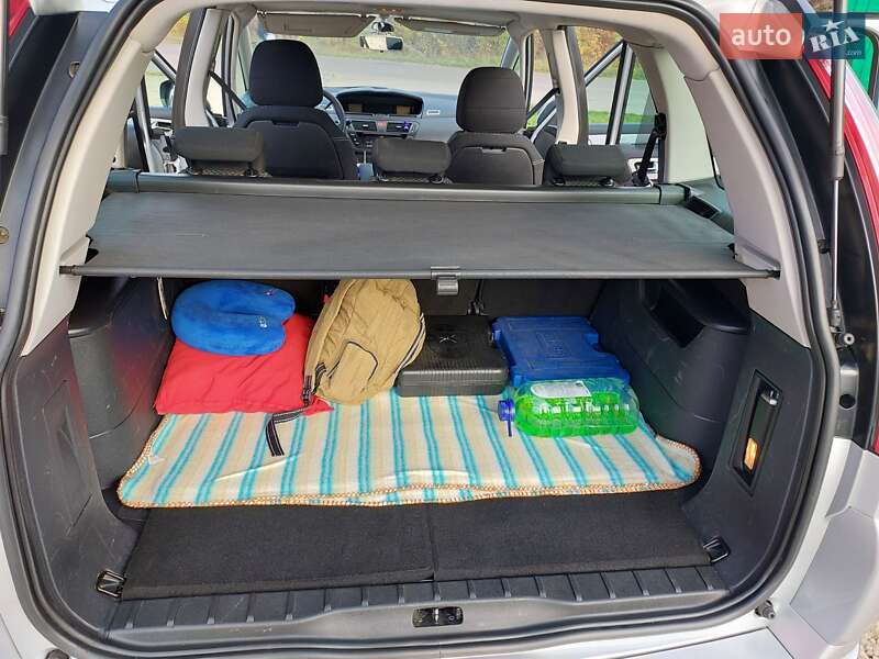Минивэн Citroen Grand C4 Picasso 2011 в Комарному