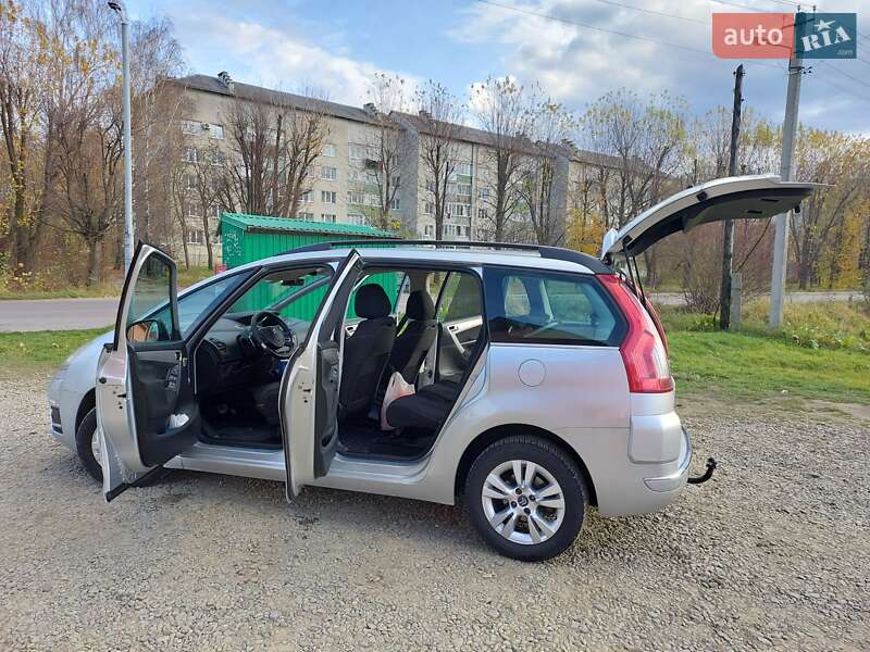 Минивэн Citroen Grand C4 Picasso 2011 в Комарному