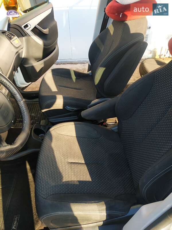 Мінівен Citroen Grand C4 Picasso 2011 в Южноукраїнську