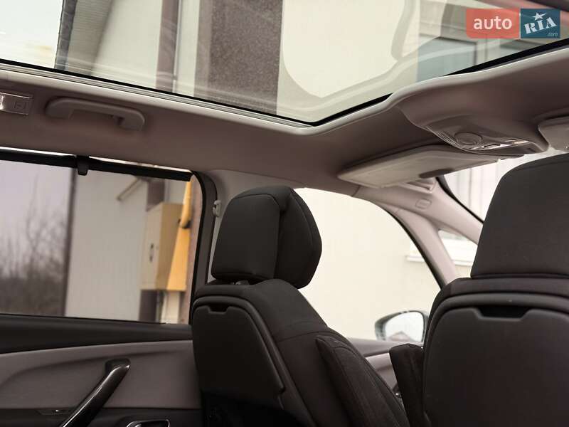 Минивэн Citroen Grand C4 Picasso 2017 в Новой Ушице