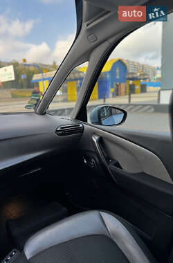 Мінівен Citroen Grand C4 Picasso 2015 в 