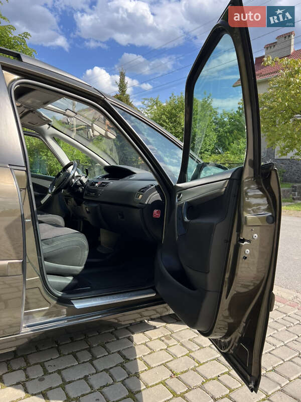 Минивэн Citroen Grand C4 Picasso 2010 в Ивано-Франковске фото 6 Минивэн Citroen Grand C4 Picasso 2010 в Ивано-Франковске