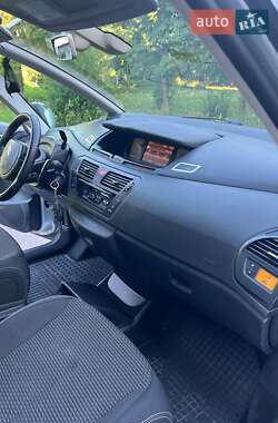 Минивэн Citroen Grand C4 Picasso 2011 в 