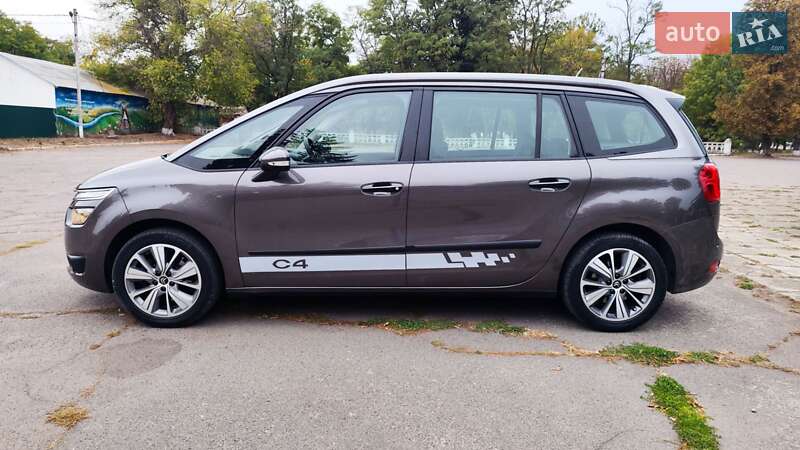 Минивэн Citroen Grand C4 Picasso 2016 в Новоархангельске