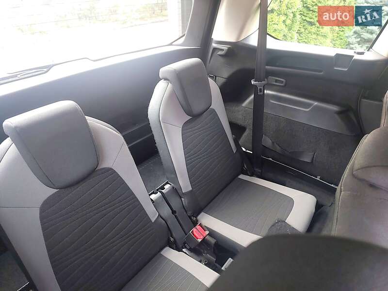 Минивэн Citroen Grand C4 Picasso 2014 в Ровно фото 34 Минивэн Citroen Grand C4 Picasso 2014 в Ровно