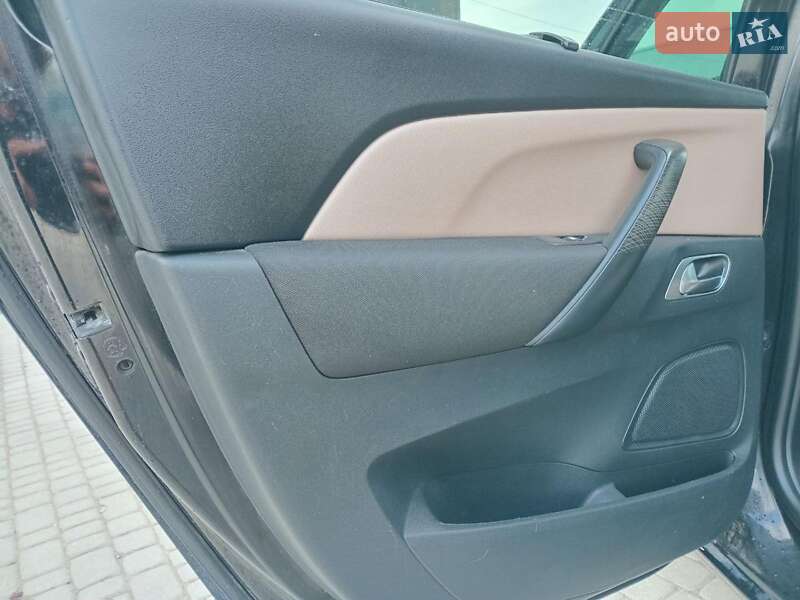 Мінівен Citroen Grand C4 Picasso 2013 в Львові фото 19 Мінівен Citroen Grand C4 Picasso 2013 в Львові